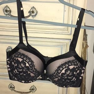 Victoria Secret Very Sexy black 38DD push up bra